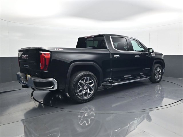Used 2023 GMC Sierra 1500 SLT w/ SLT Premium Package image 5