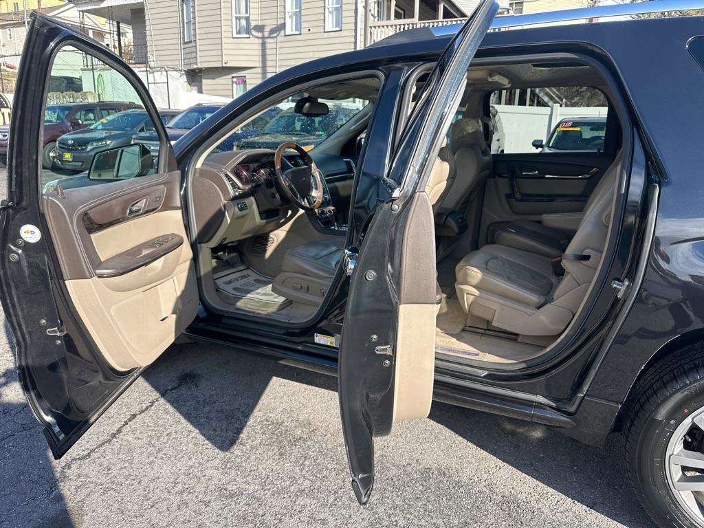 Used 2014 GMC Acadia Denali image 16