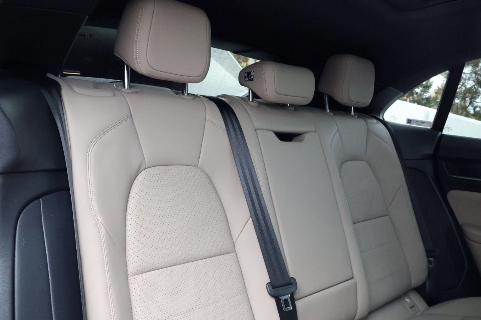 Certified 2024 Porsche Macan 4 Electric image 23