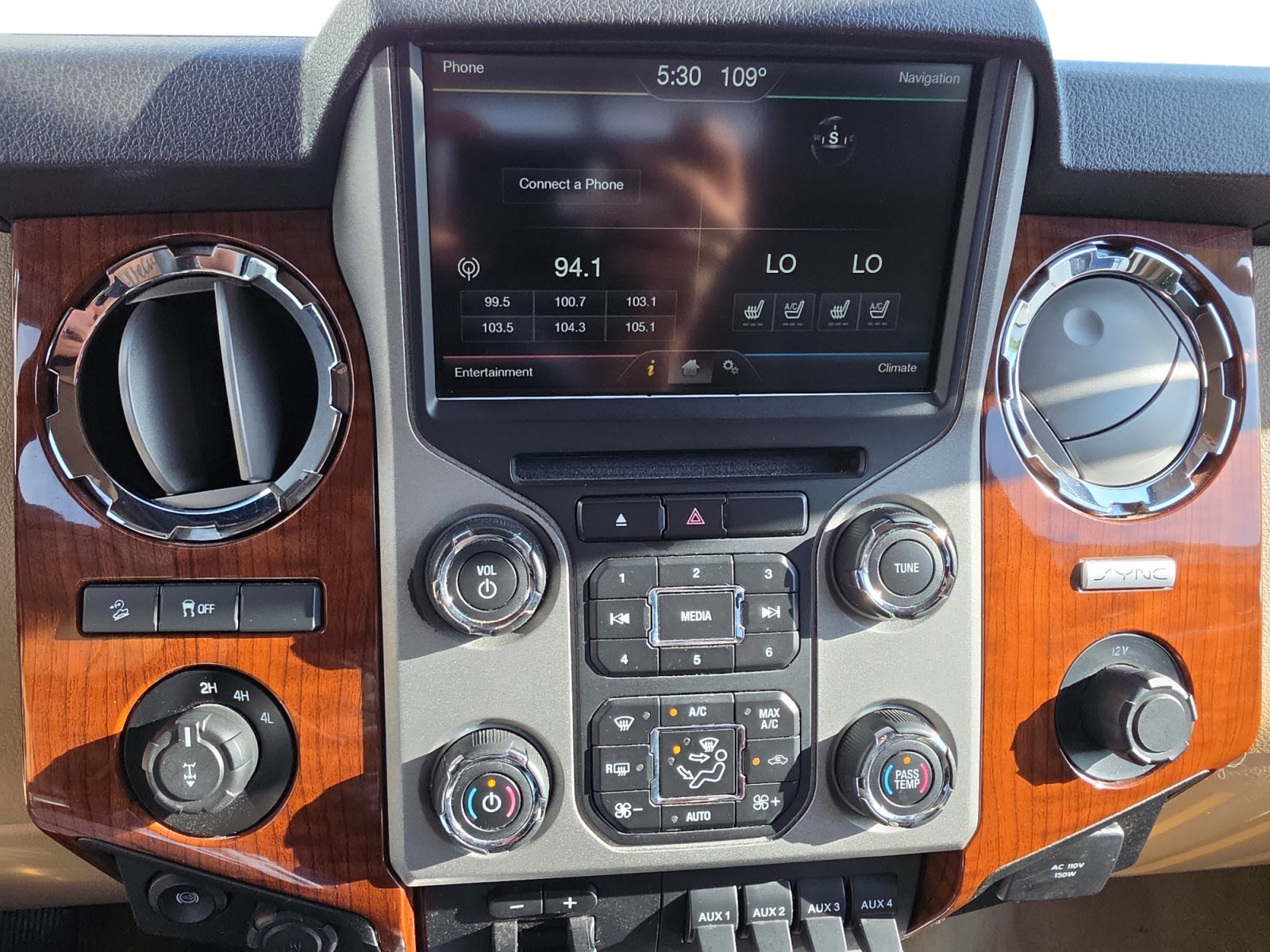 Used 2016 Ford F350 King Ranch w/ FX4 Off-Road Package AWD/4WD image 21