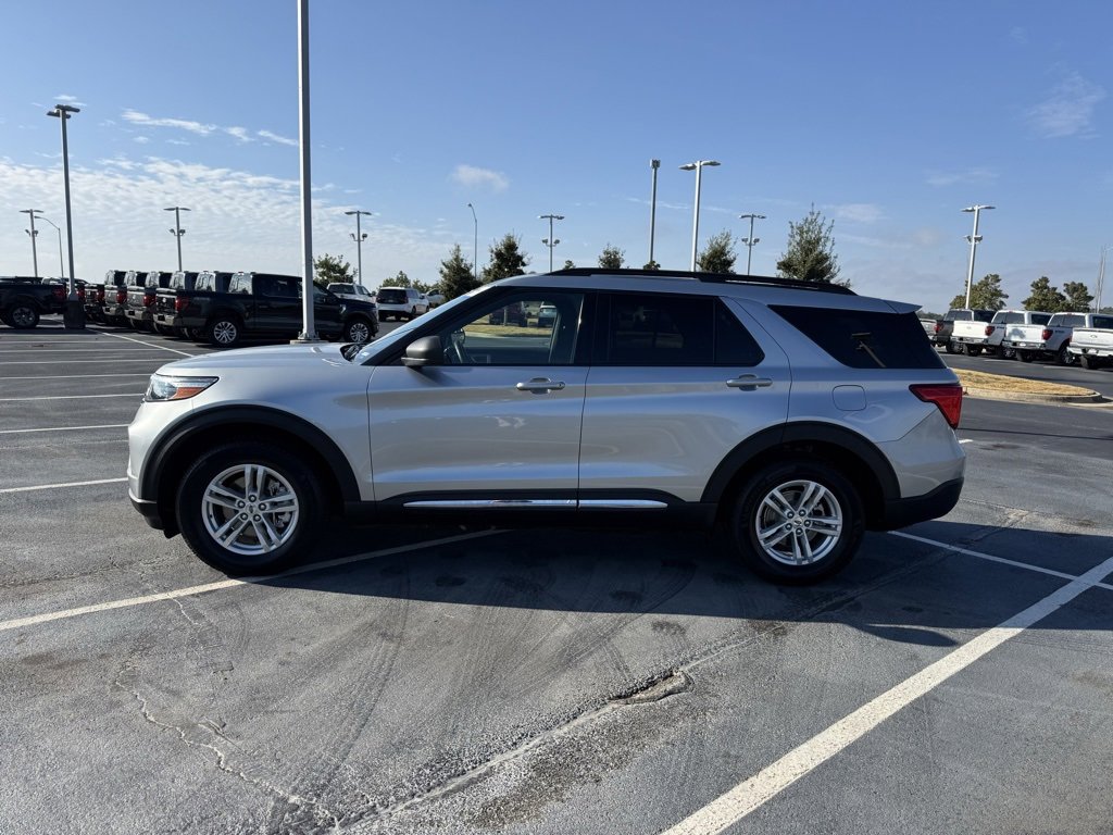 Certified 2020 Ford Explorer XLT image 4