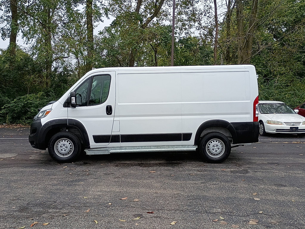 Used 2025 RAM ProMaster 2500 w/ U-Haul Equipment Group FWD image 7