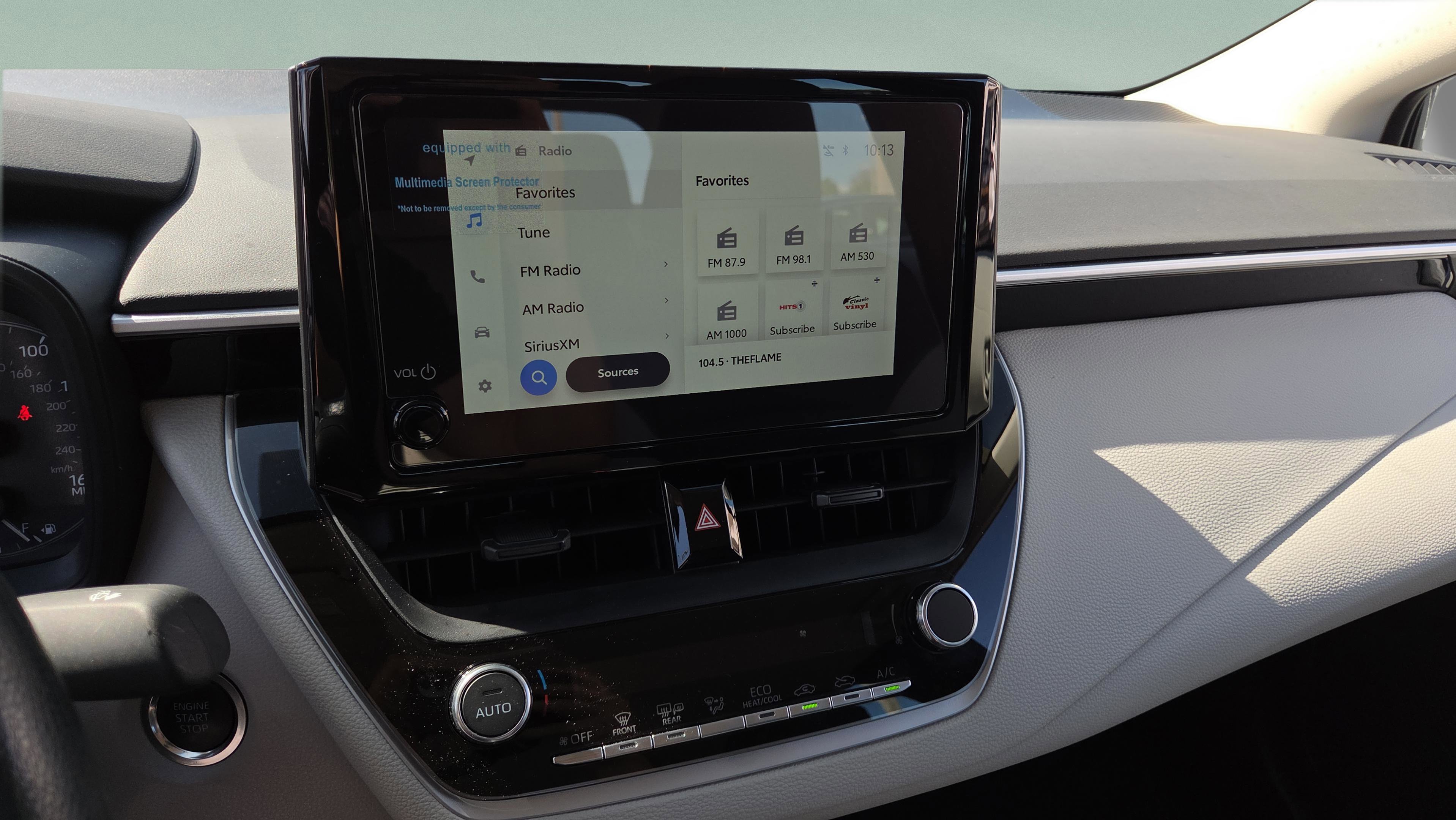 Used 2025 Toyota Corolla LE w/ Convenience Package image 18