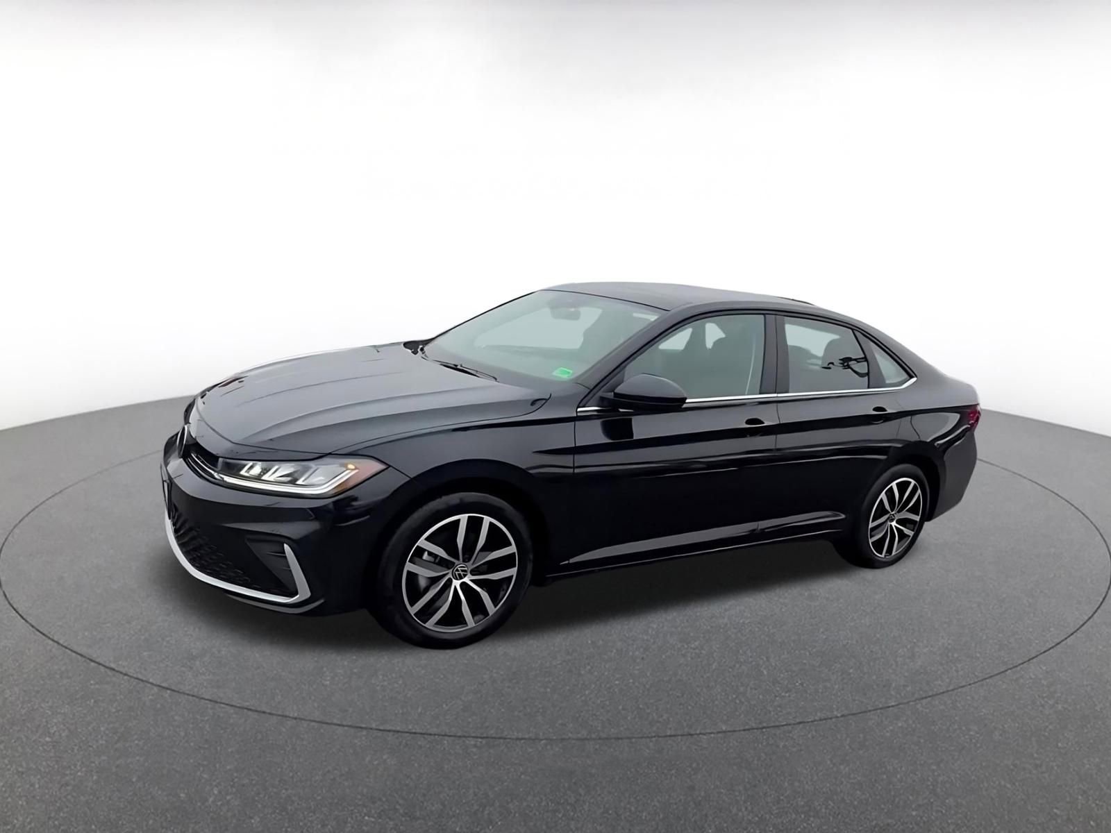 Used 2025 Volkswagen Jetta SE image 8