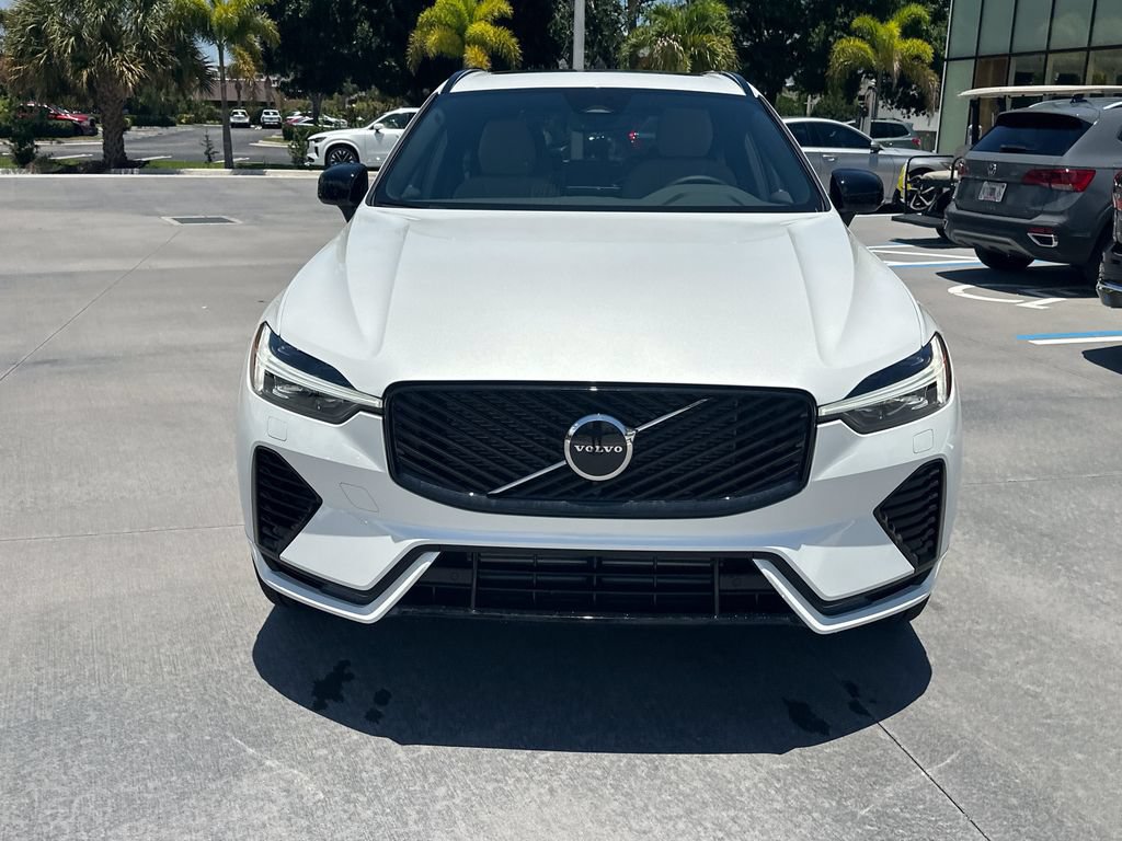 New 2026 Volvo XC60 T8 Core w/ Climate Package AWD/4WD image 4