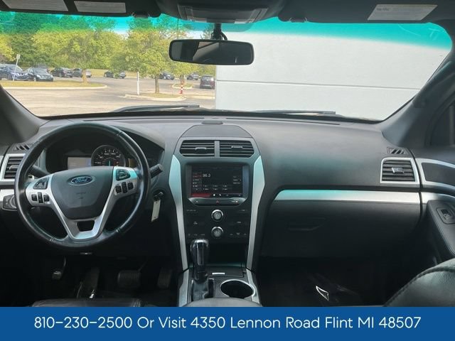 Used 2015 Ford Explorer XLT w/ Equipment Group 202B AWD/4WD image 2