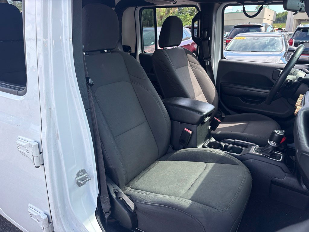 Used 2023 Jeep Gladiator Sport AWD/4WD image 17