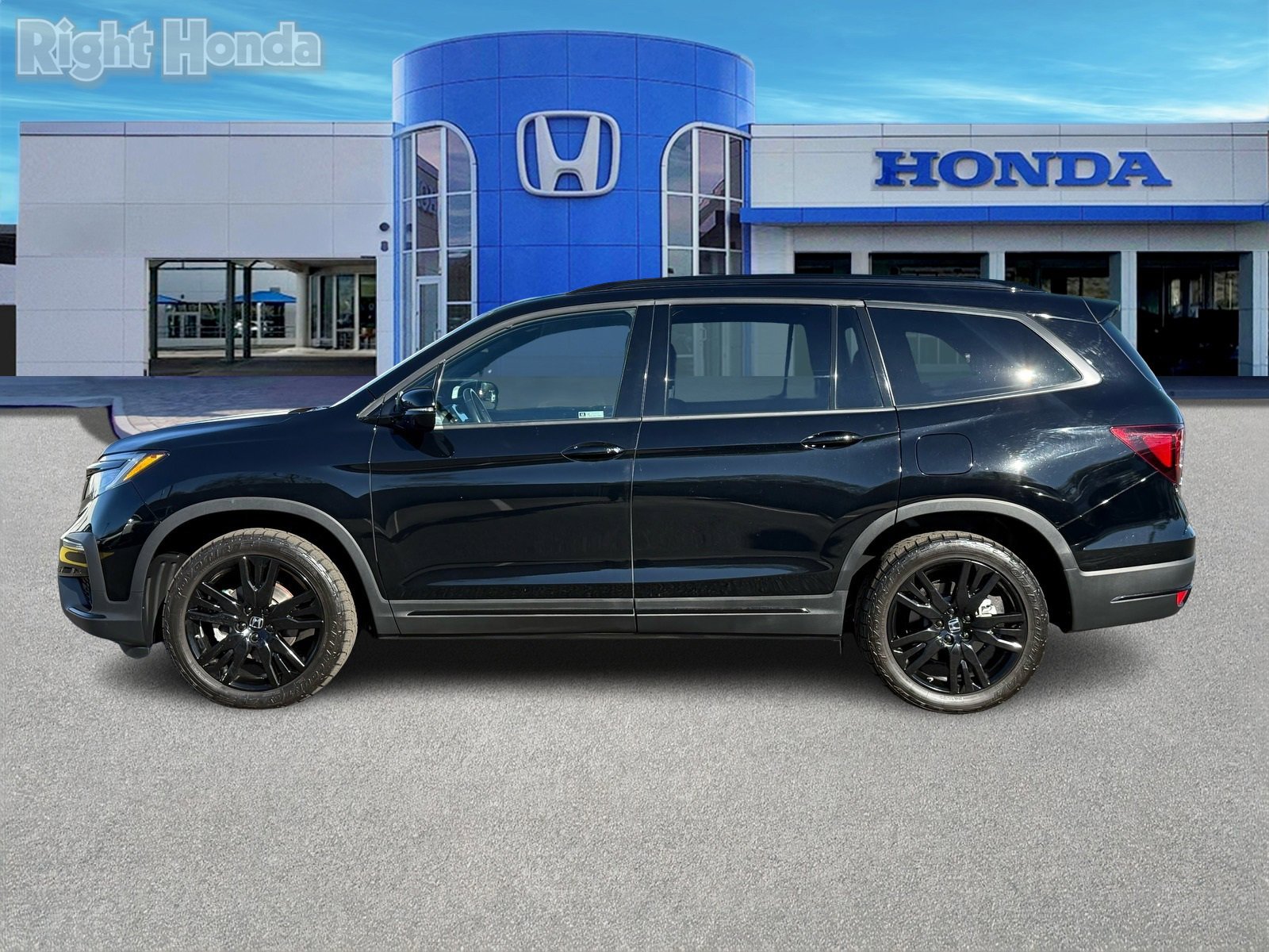 Used 2022 Honda Pilot Black Edition image 3