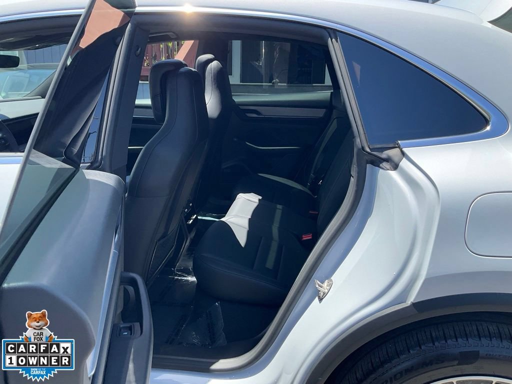 Used 2025 Porsche Macan 4S Electric AWD/4WD image 7