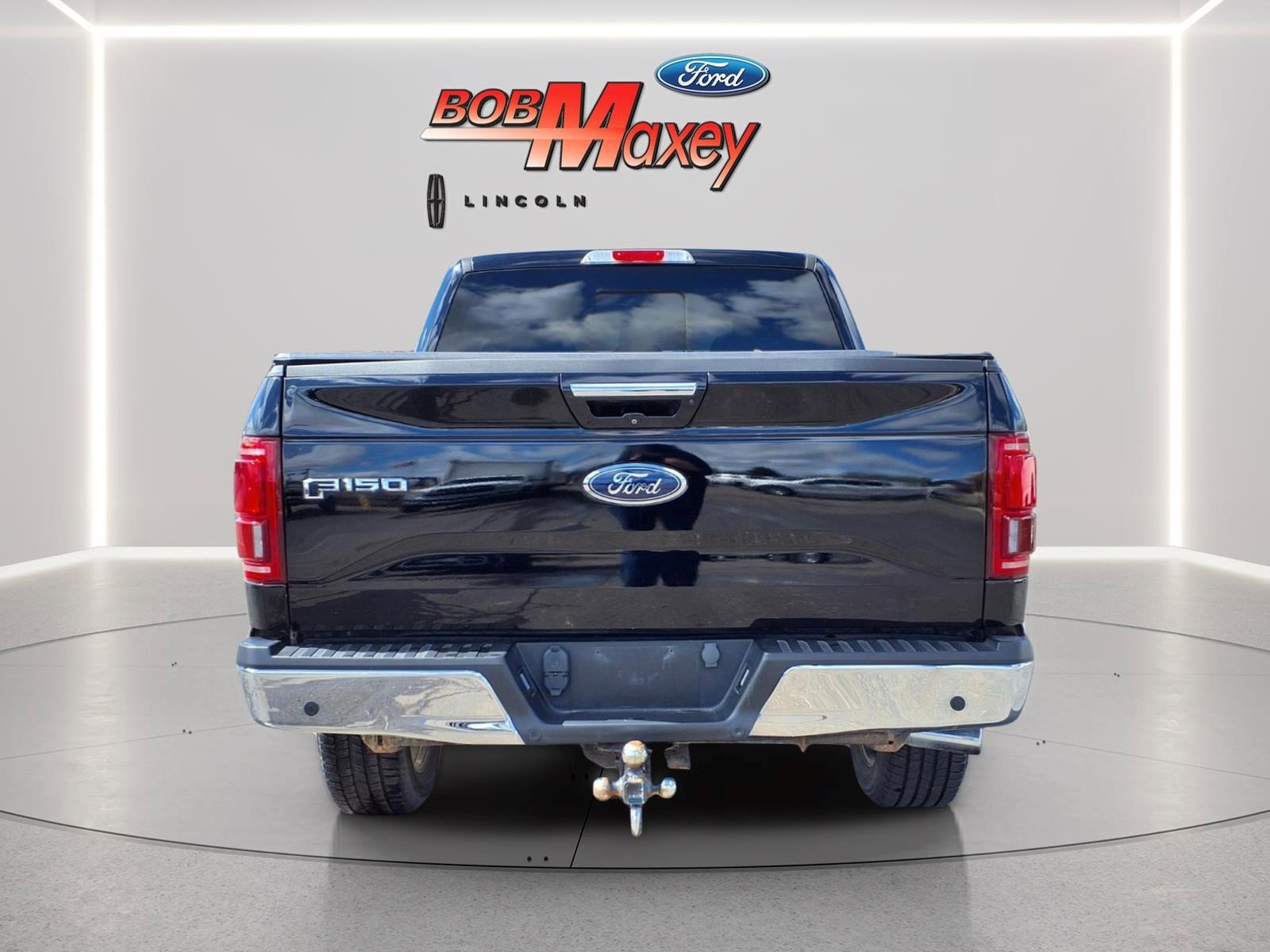 Used 2017 Ford F150 Lariat w/ Equipment Group 502A Luxury AWD/4WD image 6