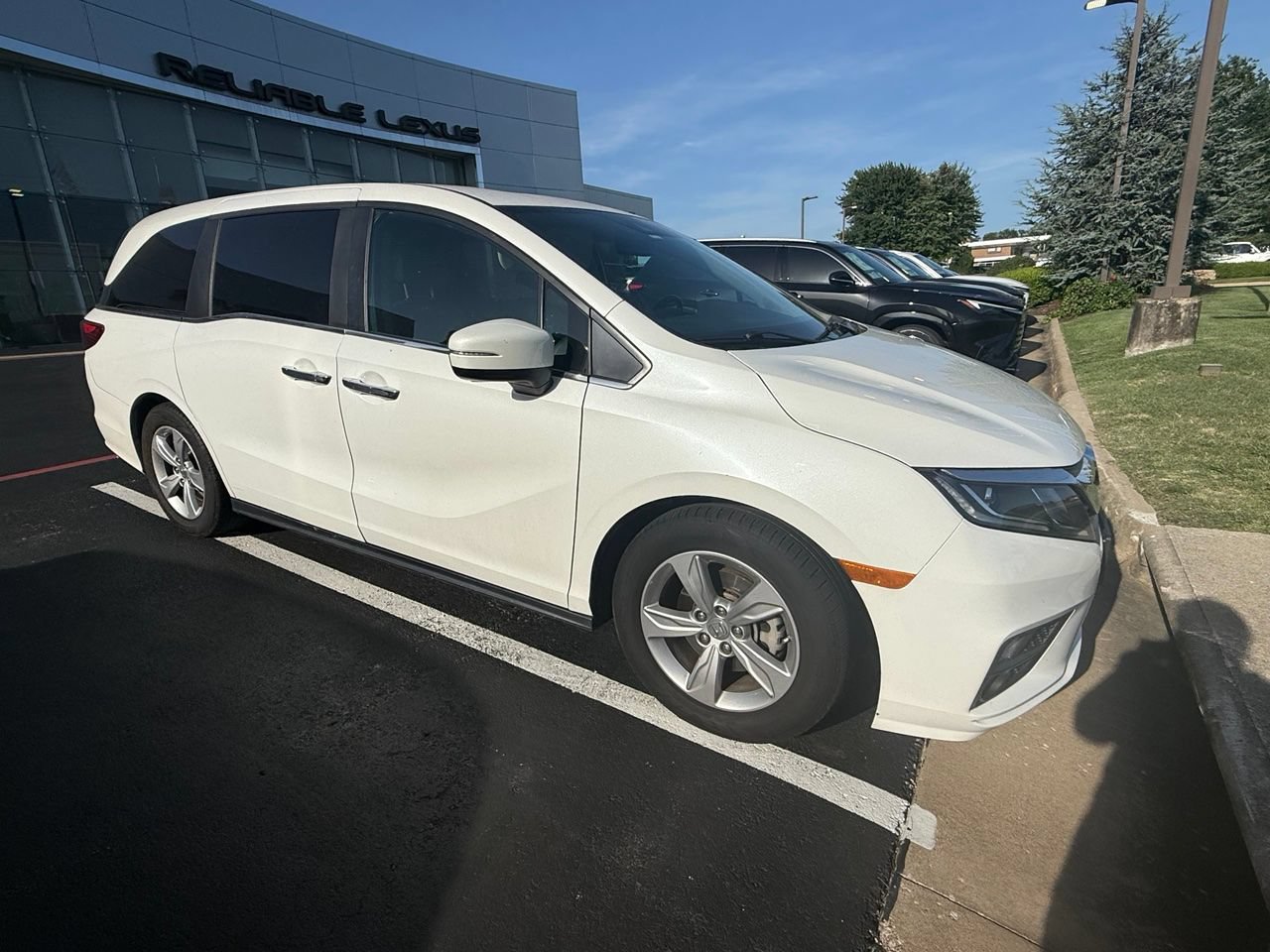 Used 2020 Honda Odyssey EX-L image 2