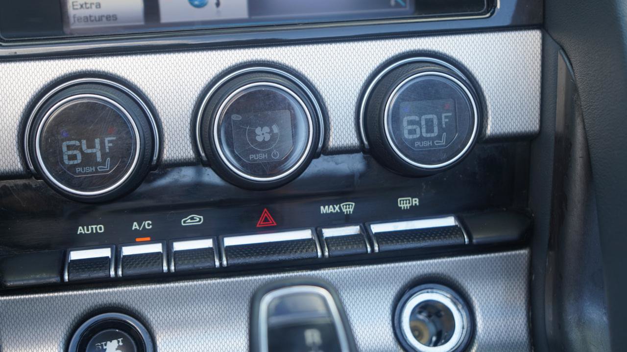 Used 2014 Jaguar F-TYPE Convertible RWD image 62