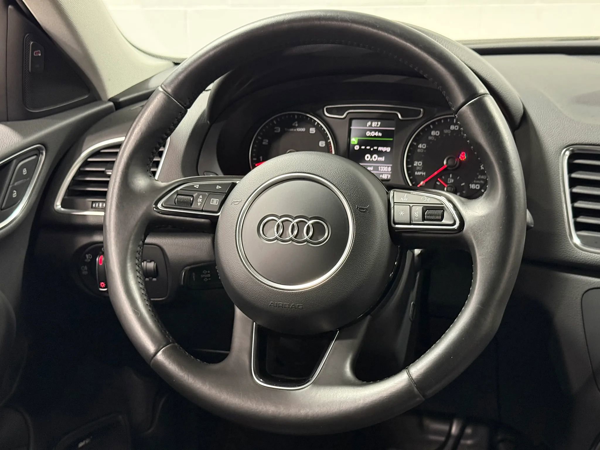 Used 2015 Audi Q3 2.0T Prestige w/ Prestige Package AWD/4WD image 25