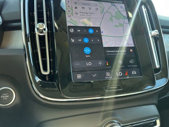 Certified 2025 Volvo XC40 B5 Core image 29