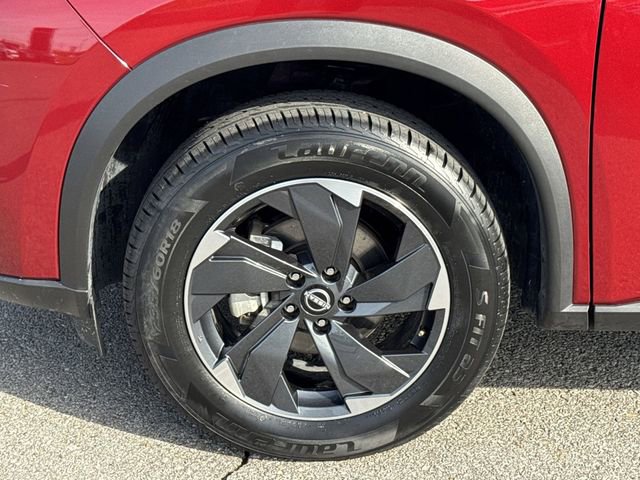 Used 2025 Nissan Rogue SV image 20