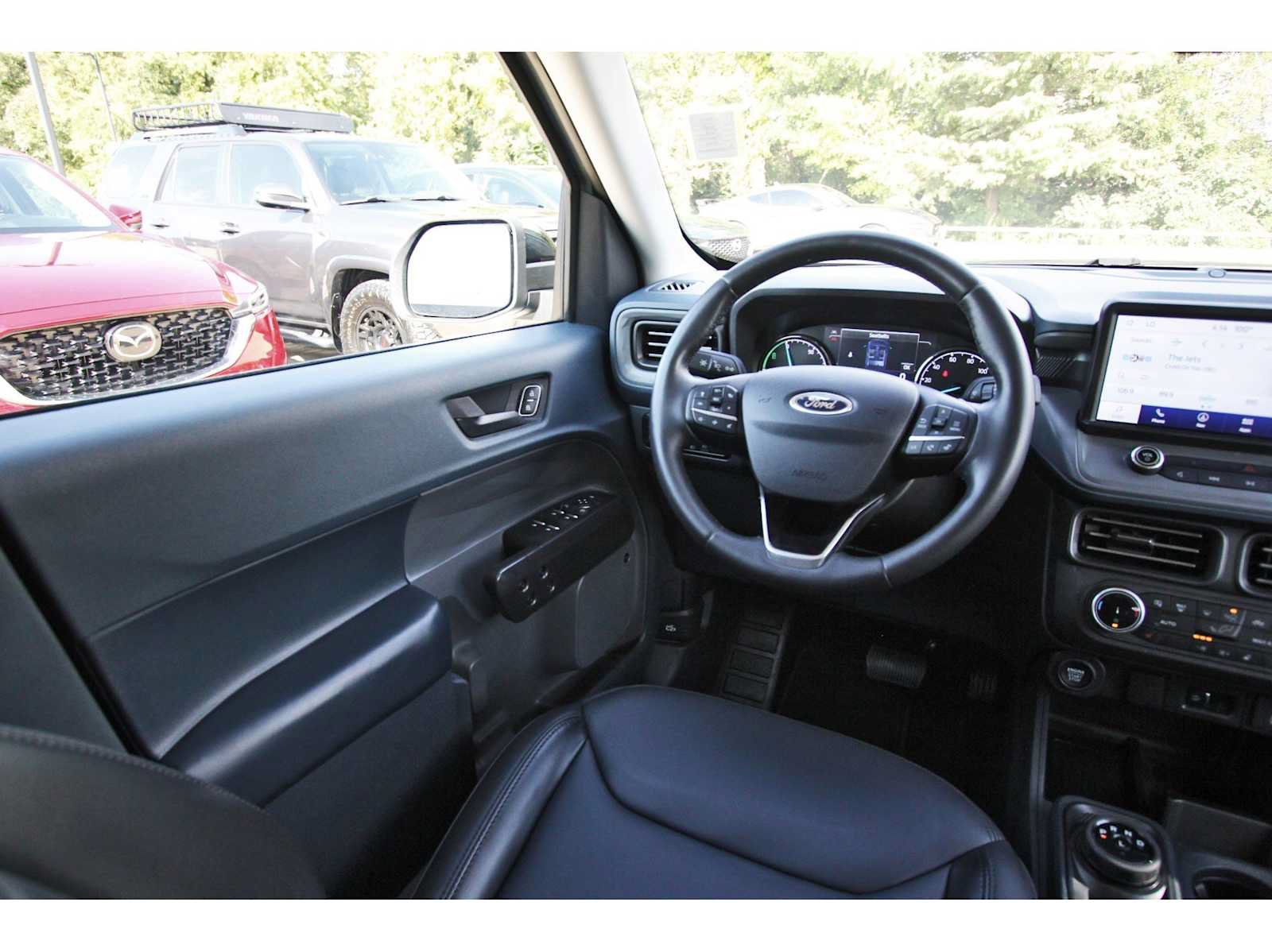Used 2024 Ford Maverick Lariat w/ Black Appearance Package FWD image 6