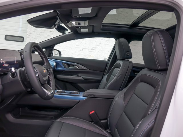 New 2026 Chevrolet Equinox EV LT image 15