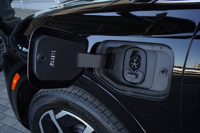 New 2025 Chevrolet Equinox EV LT image 14