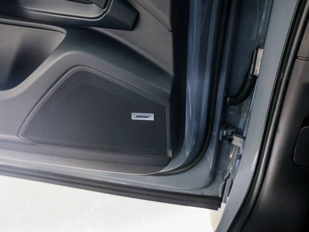 New 2026 Porsche Cayenne Coupe AWD/4WD image 21