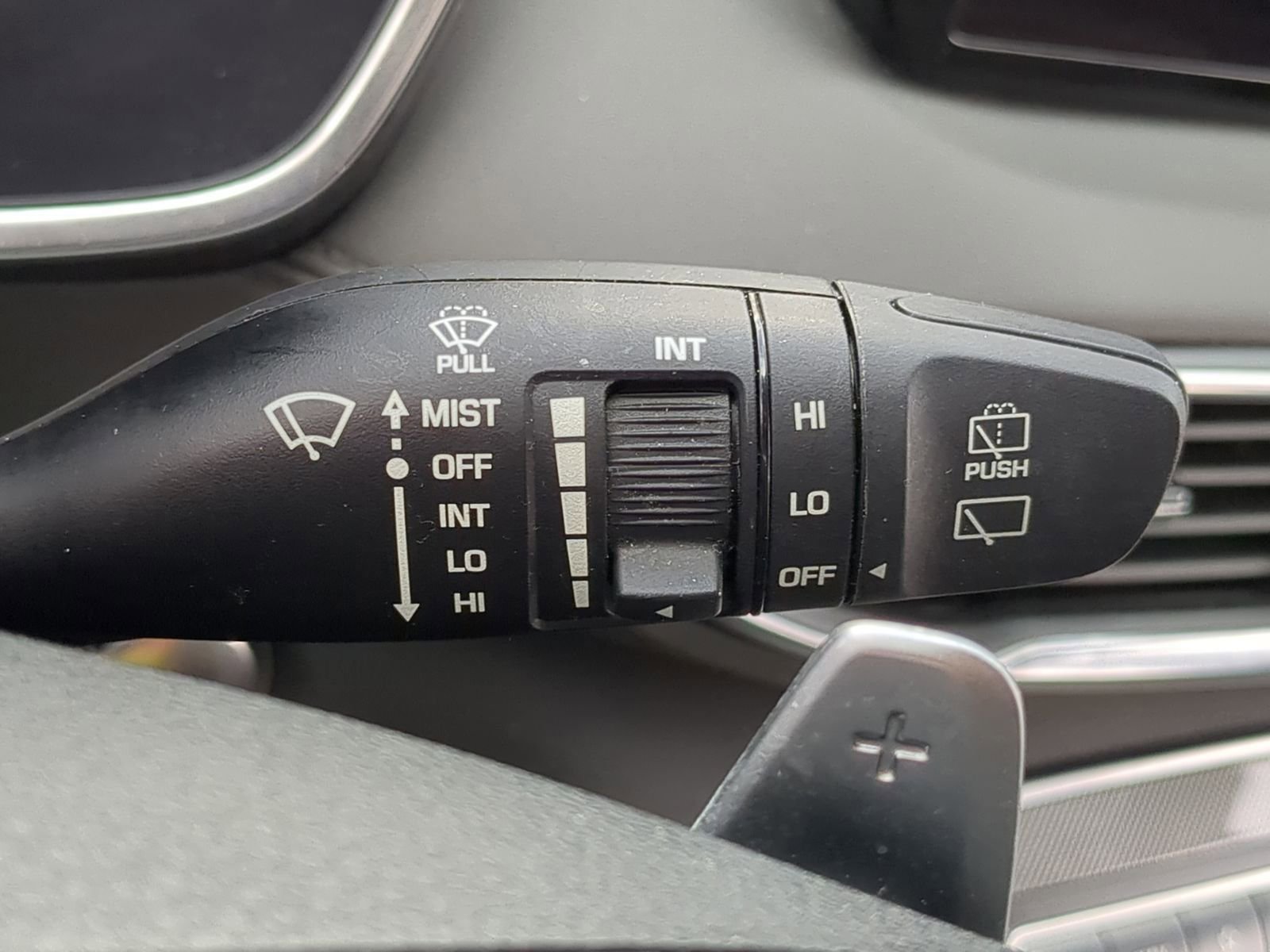 Used 2023 Hyundai Santa Fe SEL image 28