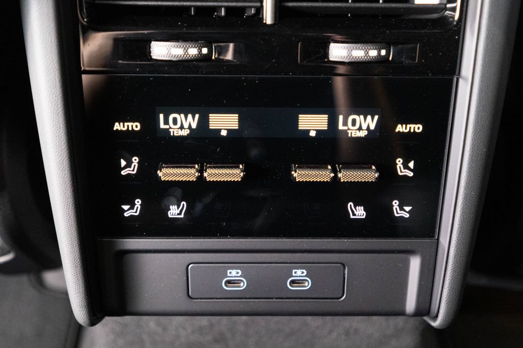 New 2026 Porsche Cayenne Electric AWD/4WD image 43