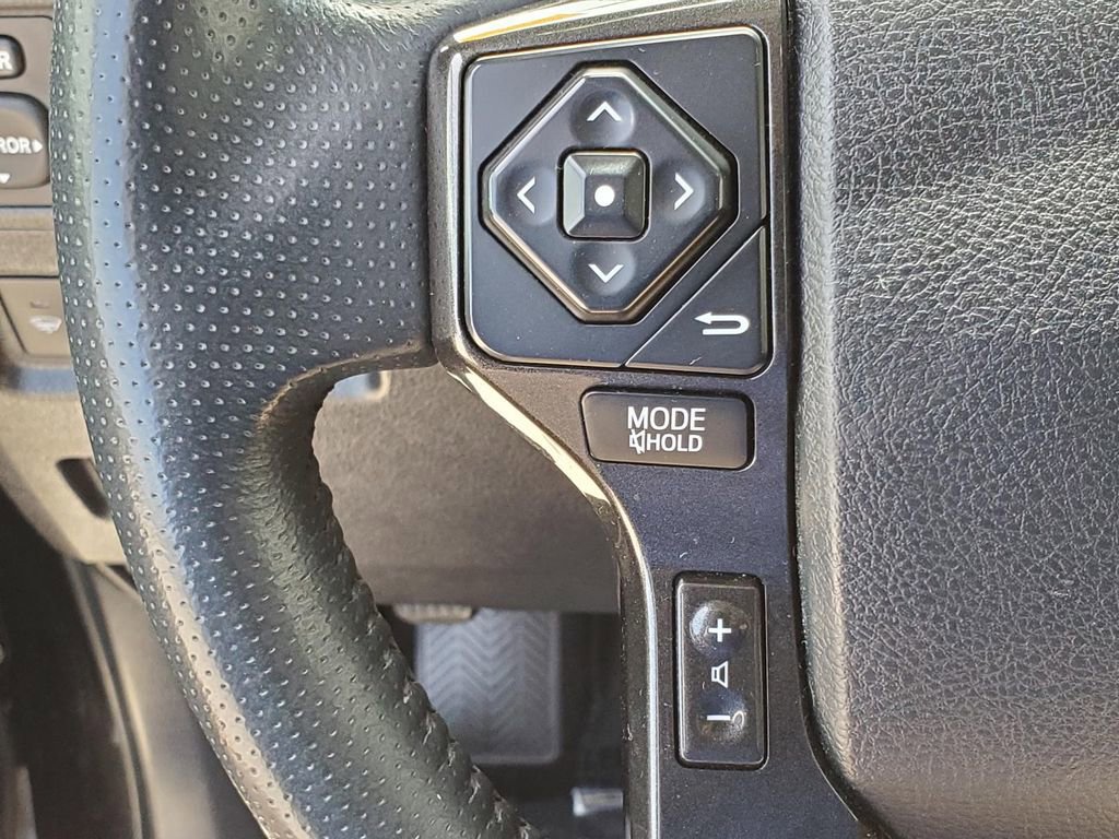 Used 2018 Toyota 4Runner TRD Off-Road AWD/4WD image 25