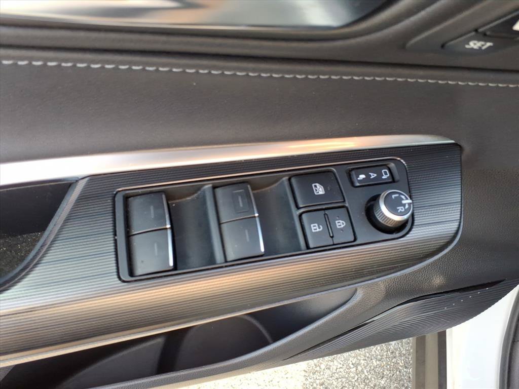 Used 2023 Toyota Venza Limited AWD/4WD image 25