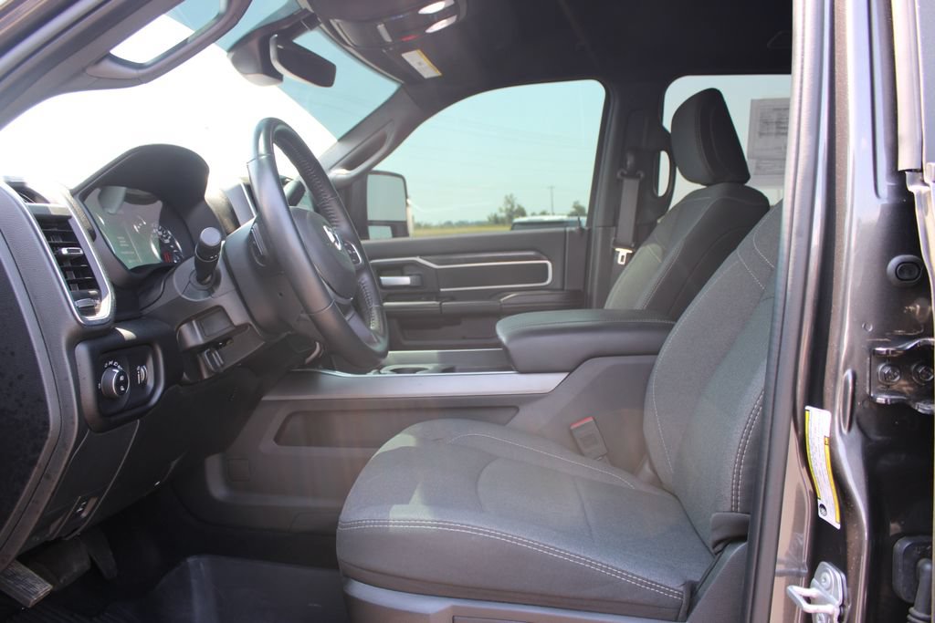 Used 2024 RAM 2500 Big Horn w/ Night Edition AWD/4WD image 27