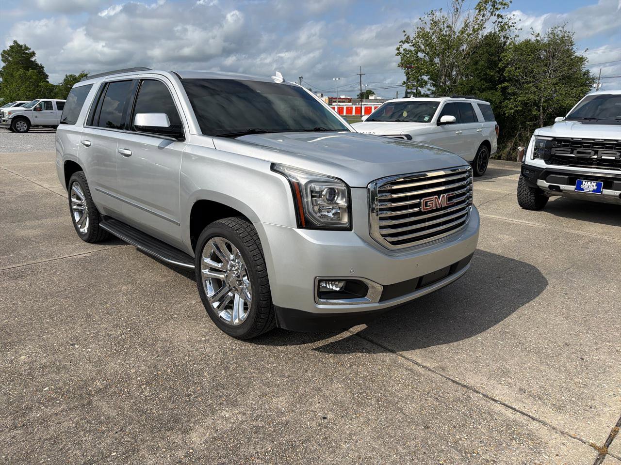 Used 2017 GMC Yukon SLT w/ Premium Edition RWD image 11