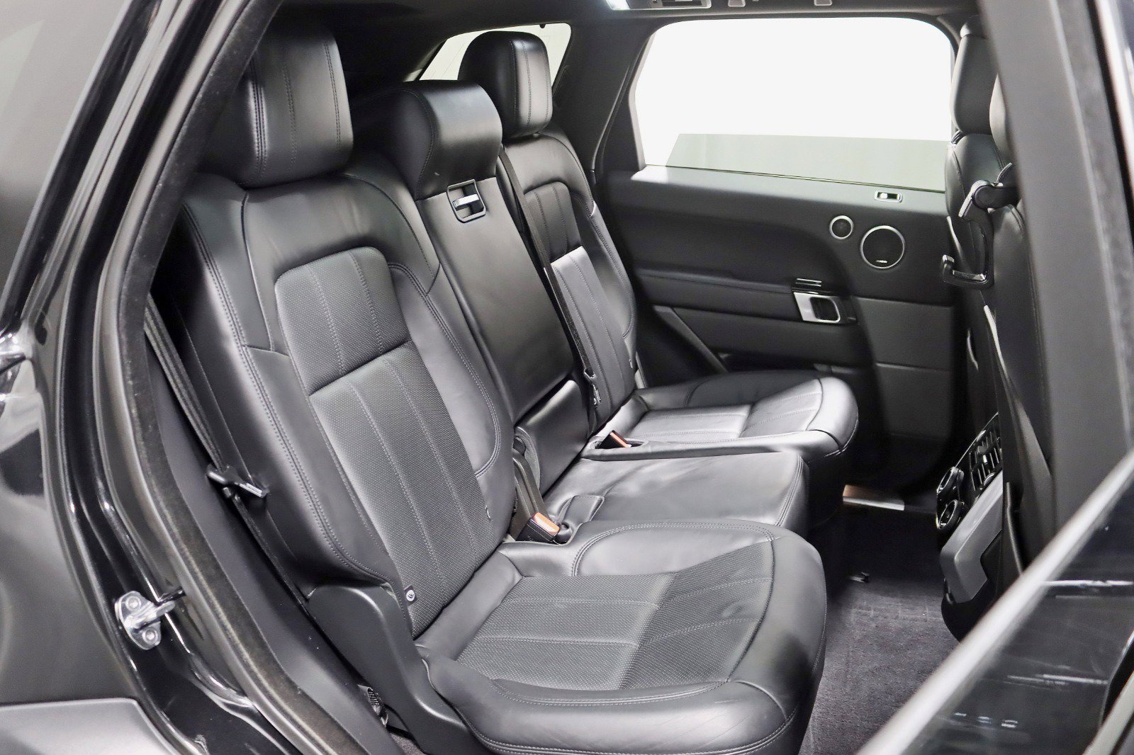 Used 2021 Land Rover Range Rover Sport HSE Silver Edition AWD/4WD image 29