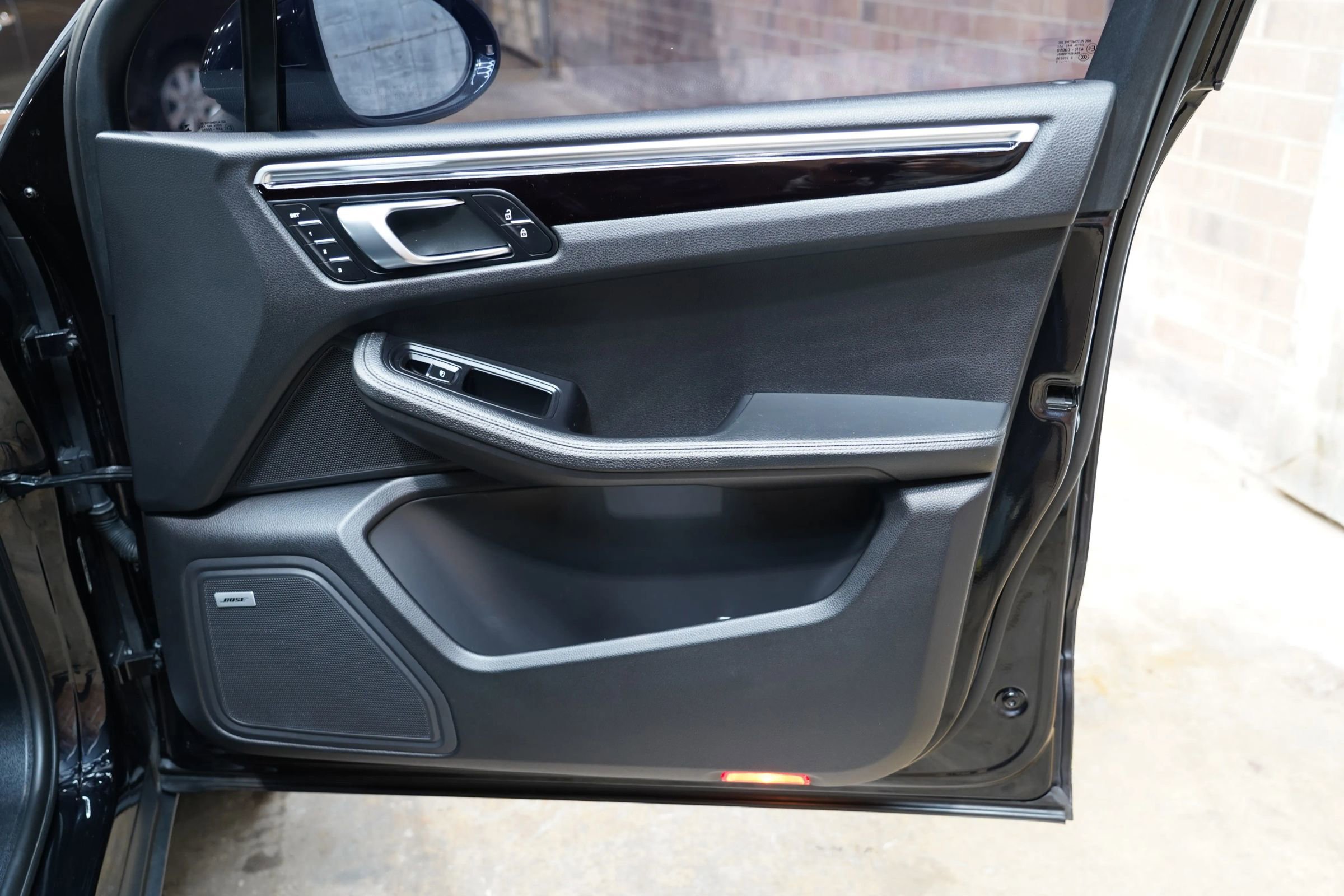 Used 2019 Porsche Macan S image 53