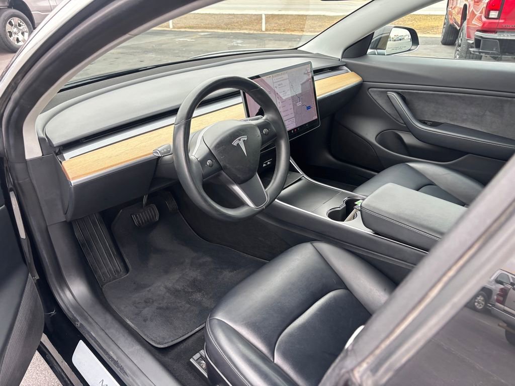 Used 2018 Tesla Model 3 Mid Range image 4