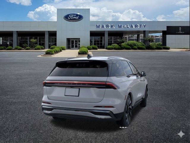 New 2026 Lincoln Nautilus Reserve w/ Jet Appearance Package AWD/4WD image 8