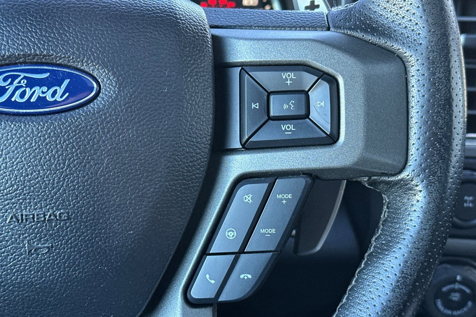 Used 2019 Ford F150 Raptor w/ Equipment Group 802A Luxury image 29