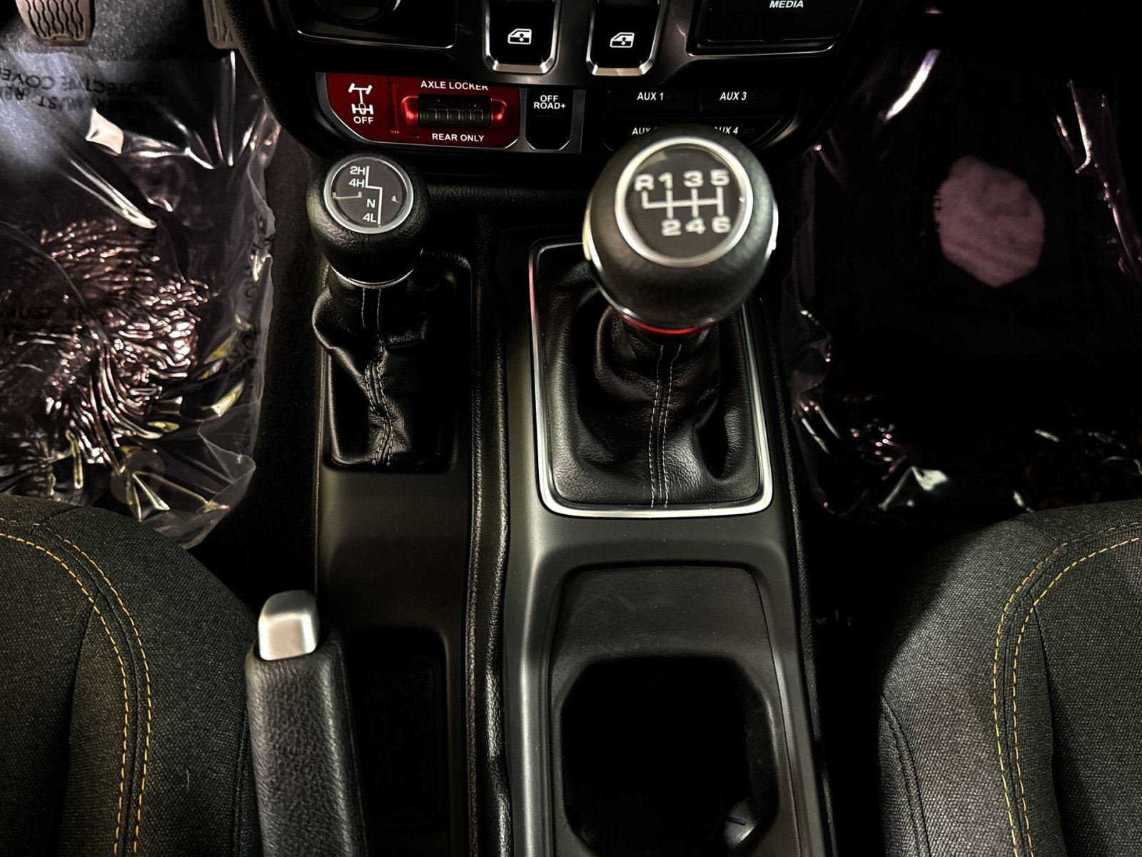 Used 2024 Jeep Wrangler Sport AWD/4WD image 20