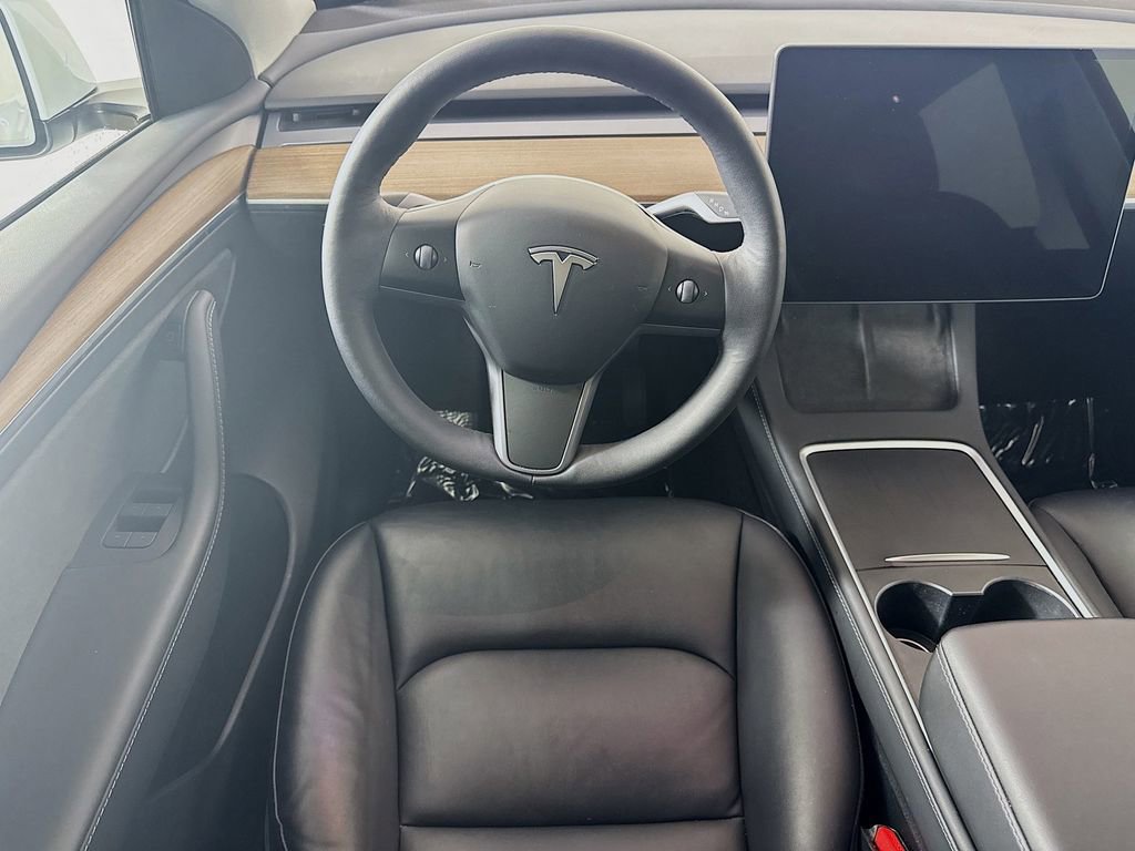 Used 2022 Tesla Model Y Long Range AWD/4WD image 28