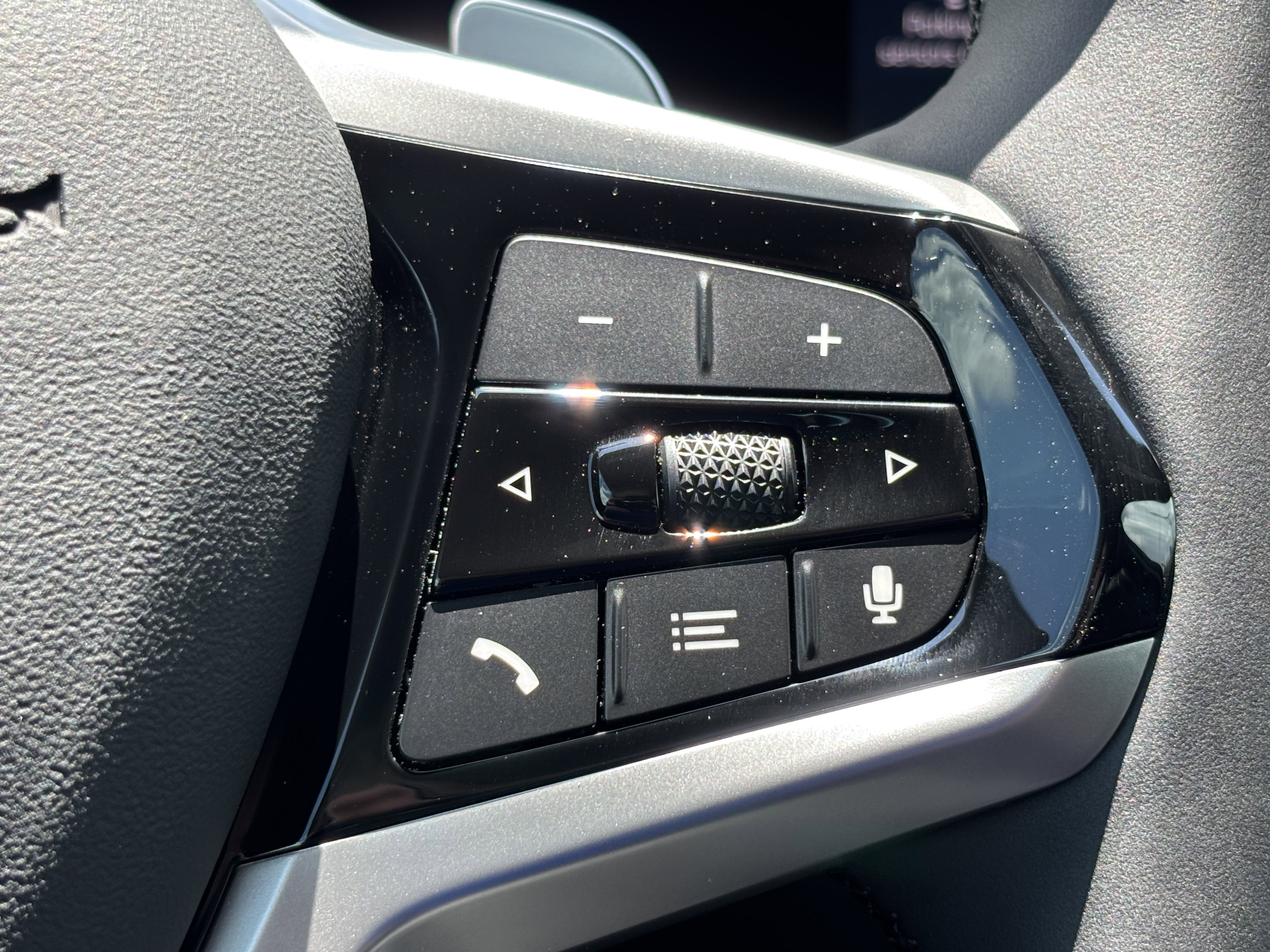 Used 2025 BMW 230i xDrive Coupe w/ Convenience Package image 22