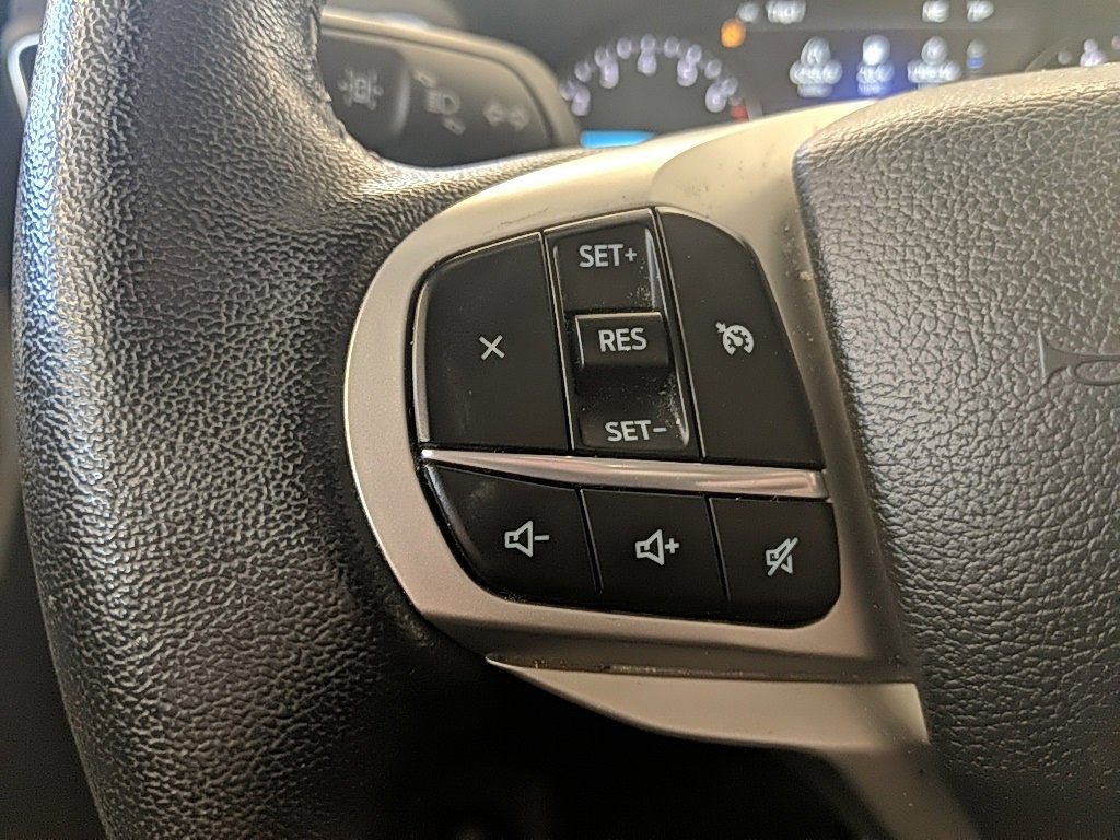 Certified 2022 Ford Explorer XLT w/ Equipment Group 202A image 17