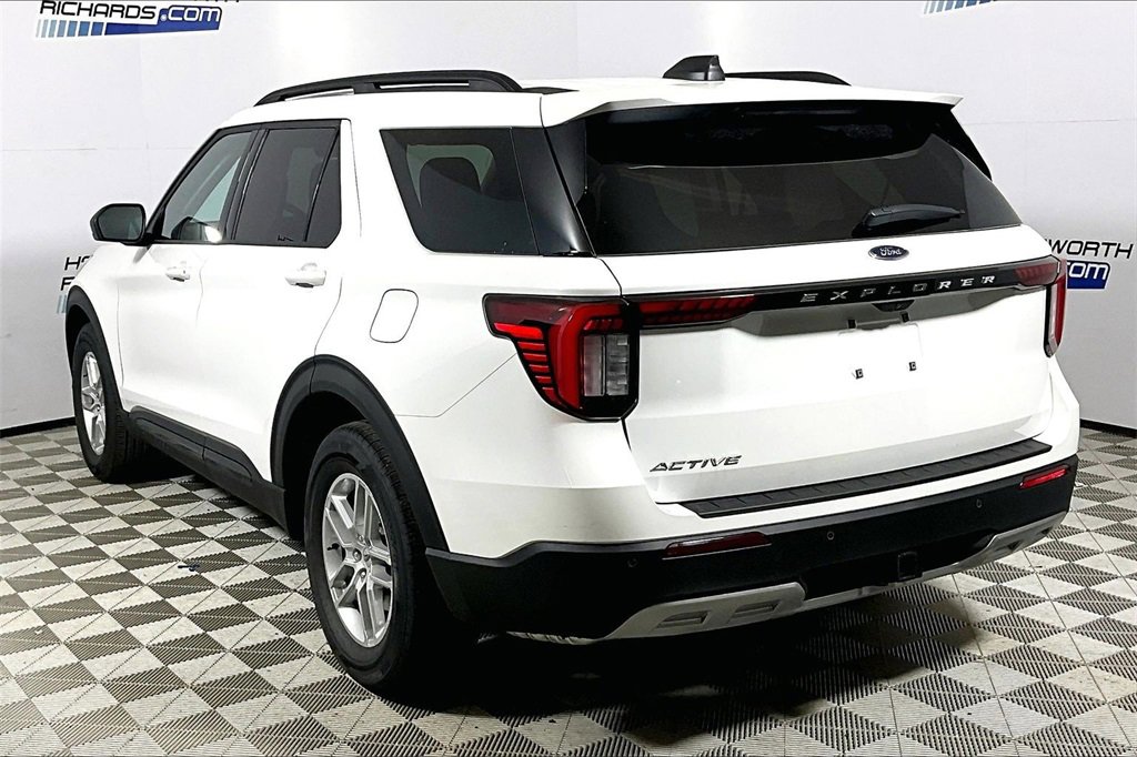 New 2026 Ford Explorer Active image 3