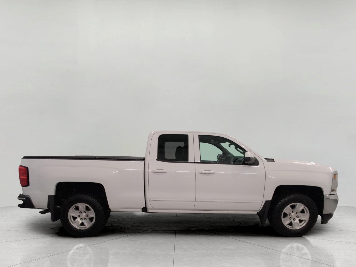 Used 2018 Chevrolet Silverado 1500 LT w/ Trailering Package RWD image 12