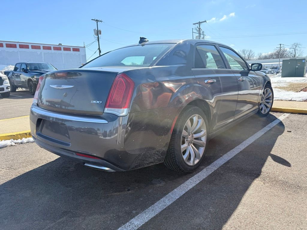 Used 2019 Chrysler 300 Limited image 6