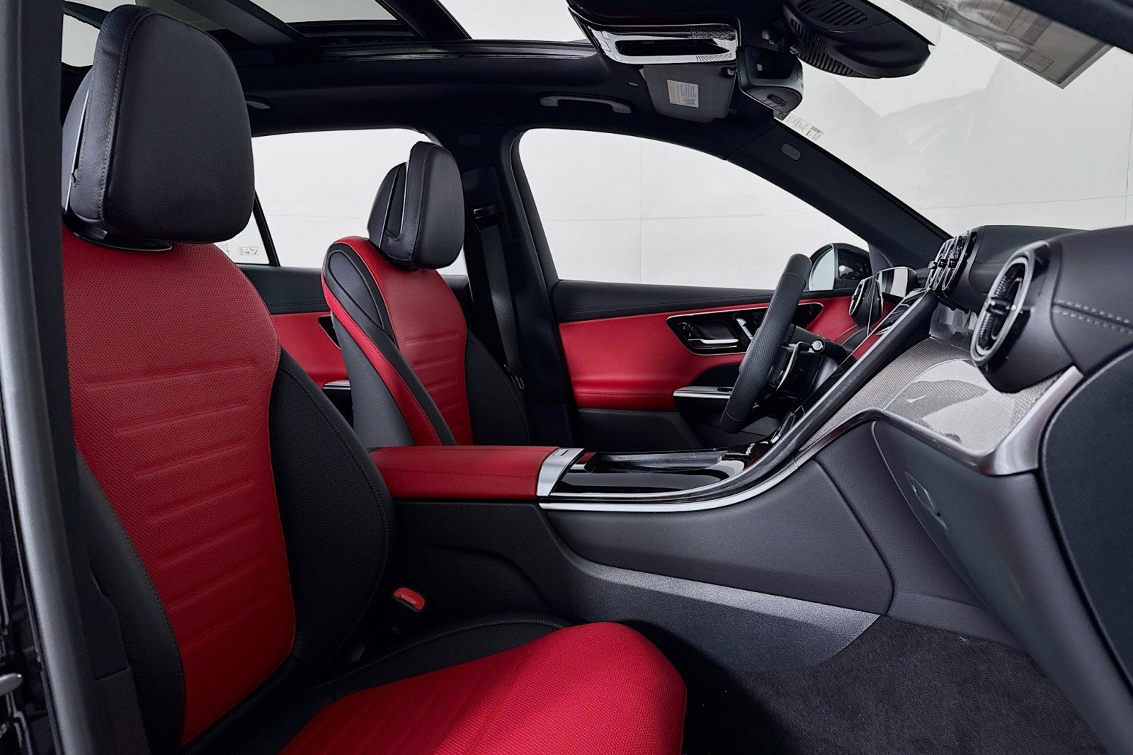 New 2026 Mercedes-Benz GLC 43 AMG 4MATIC image 6