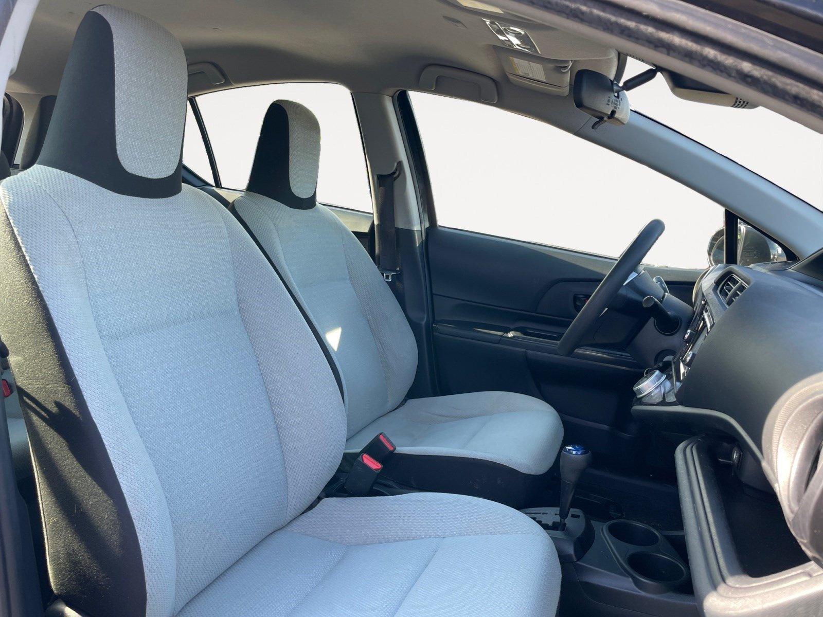Used 2017 Toyota Prius C One FWD image 17