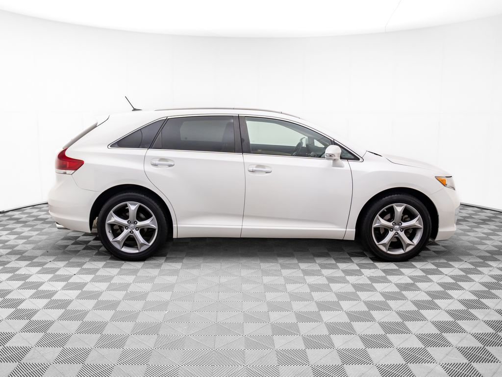 Used 2013 Toyota Venza XLE image 6