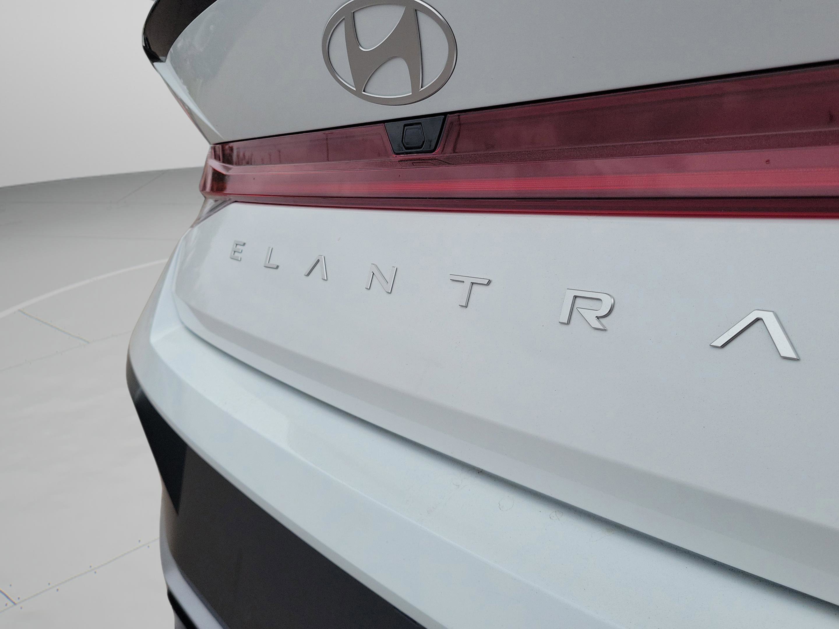 New 2026 Hyundai Elantra SEL Sport image 7