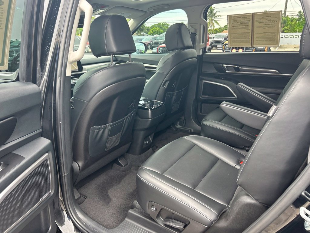 Used 2025 Kia Telluride S FWD image 33