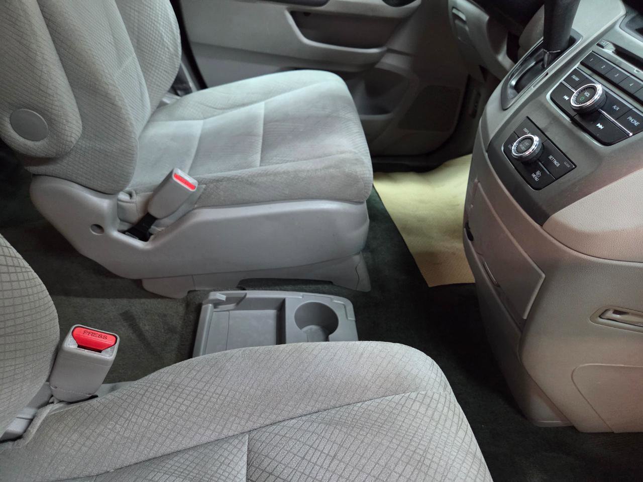 Used 2016 Honda Odyssey LX image 23
