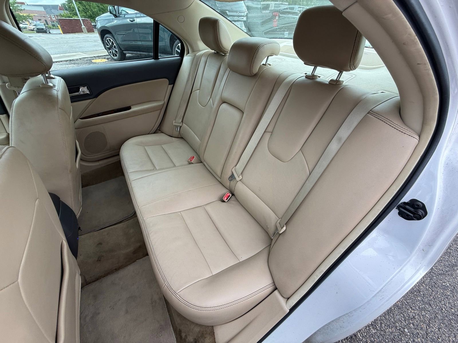 Used 2012 Ford Fusion SEL FWD image 17