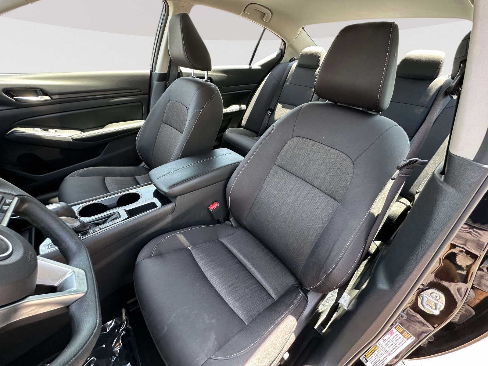 Used 2024 Nissan Altima 2.5 SV FWD image 21