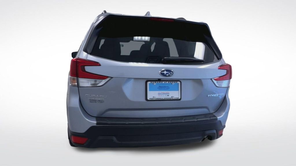 Used 2023 Subaru Forester Premium AWD/4WD image 7